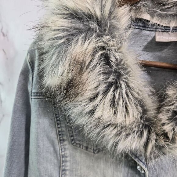 Chicos Denim Jacket Womens Small 0 Jean Faux Fur Collar Light Wash Stretch Bling - Picture 2 of 12